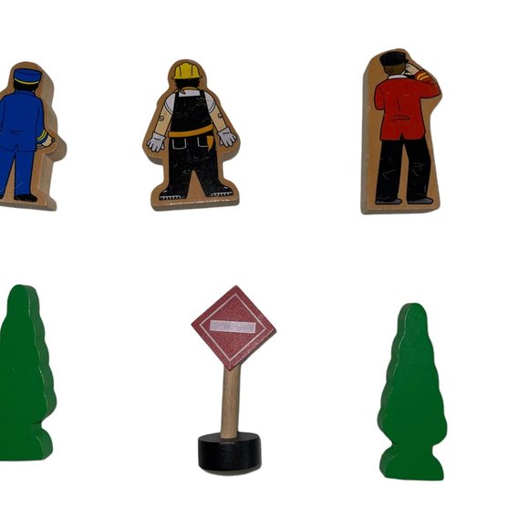 Vintage Thomas and Friends Wooden Figures Construction Worker Spruce Tree Sign - Picture 4 of 4